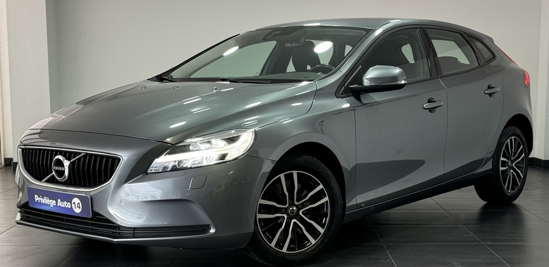 VOLVO V40 D2 BUSINESS GEARTRONIC FULL LED